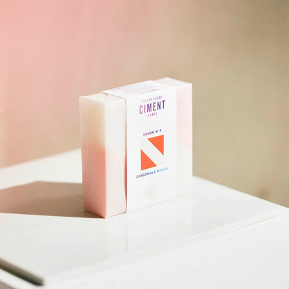 Savon Diagonale Rouge | Fragrance Crème de Miel