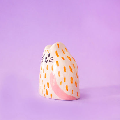Cream sculpture | Orange baby cat