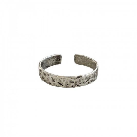 Hammered ring | Money