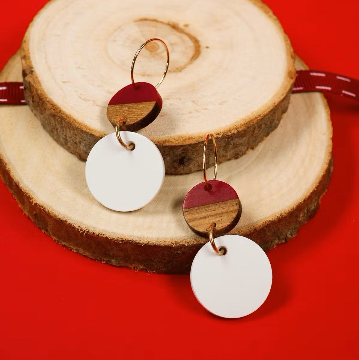 Boucles d’oreilles boisées | Rouge