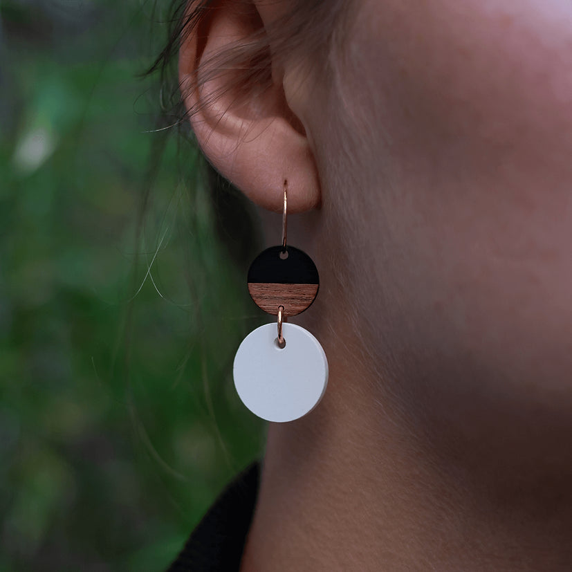 Boucles d’oreilles boisées | Noire