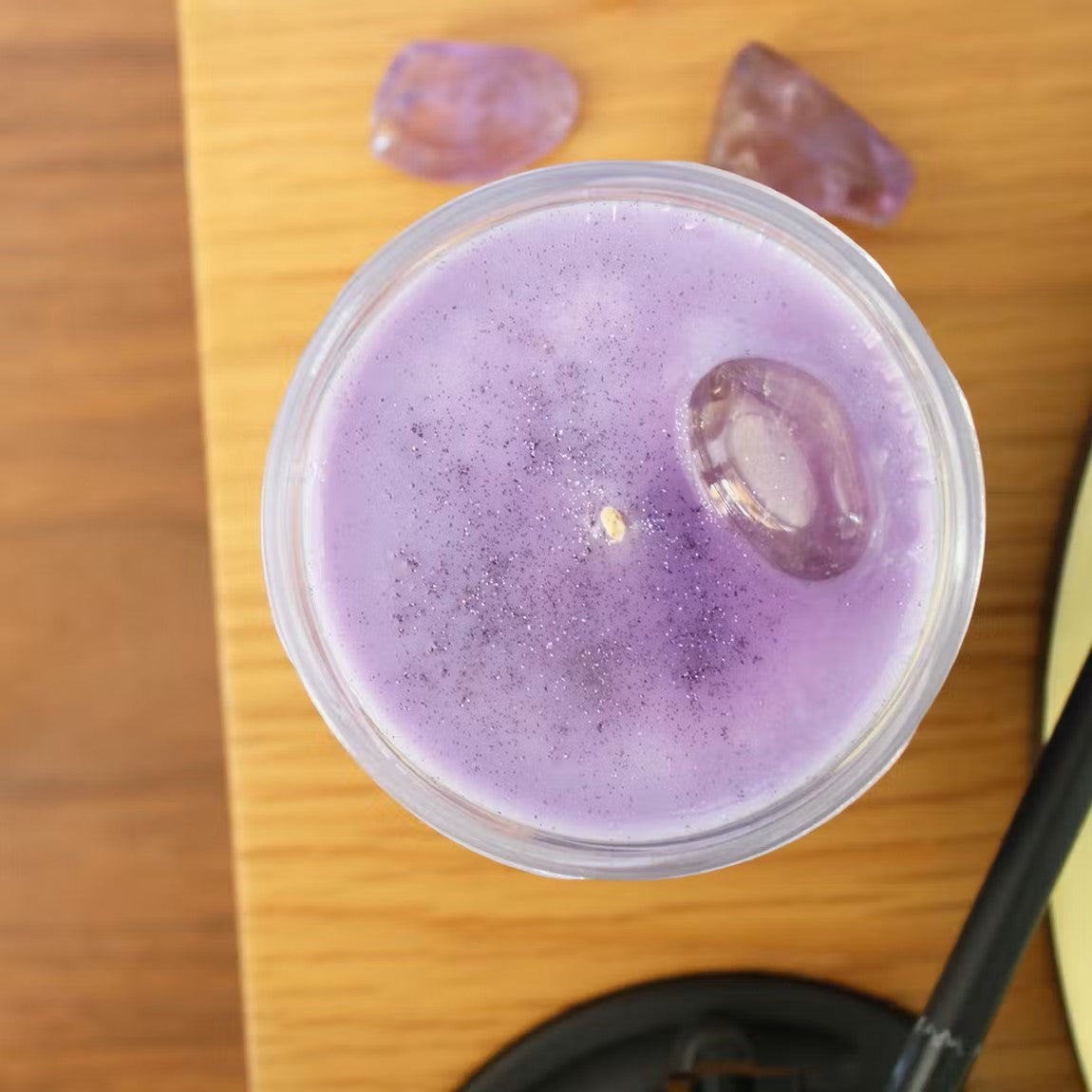 Lithotherapy candle | Beats the Boobs | Amethyst “letting go”