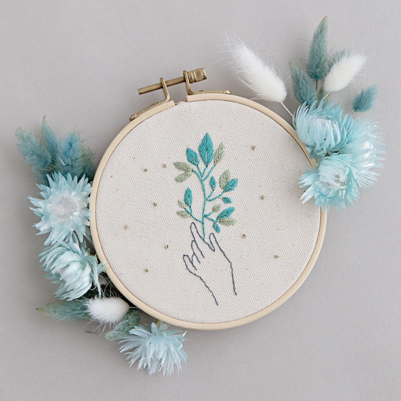 Embroidery kit | The hand and the plant