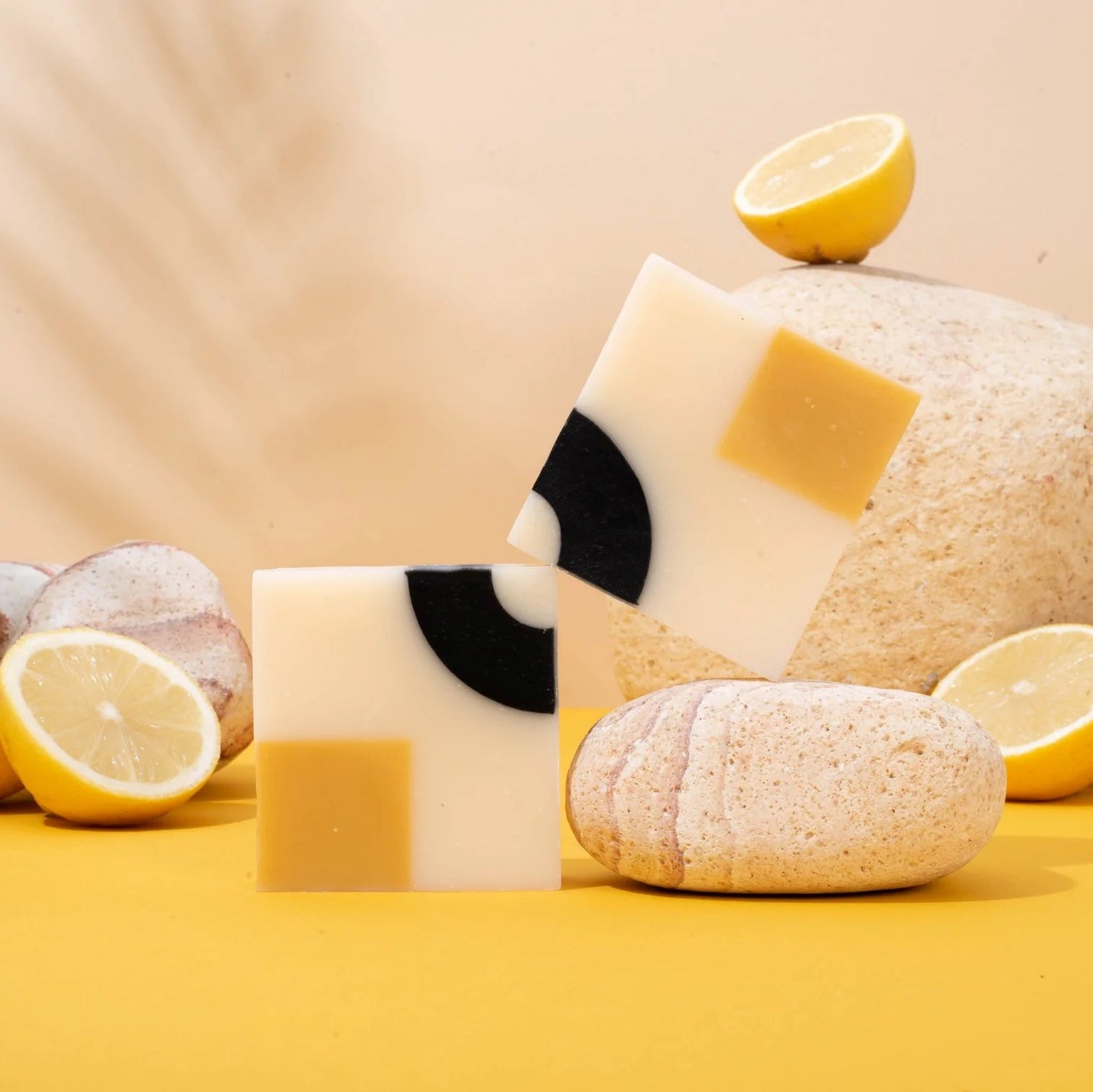 Savon Soleil Noir | Fragrance Citron